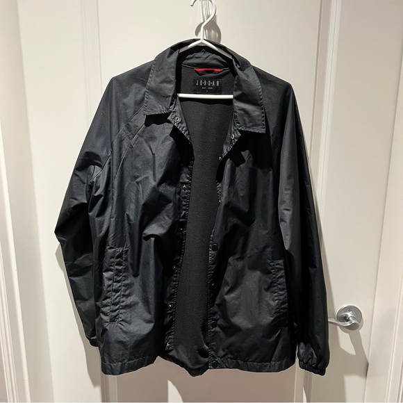 Air Jordan Men’s Coach Button-Up Jacket - Picture 2 of 7